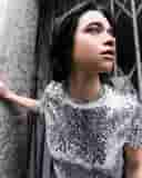 modelo posando
